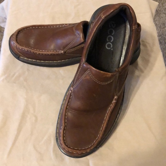 ecco helsinki slip on cocoa brown